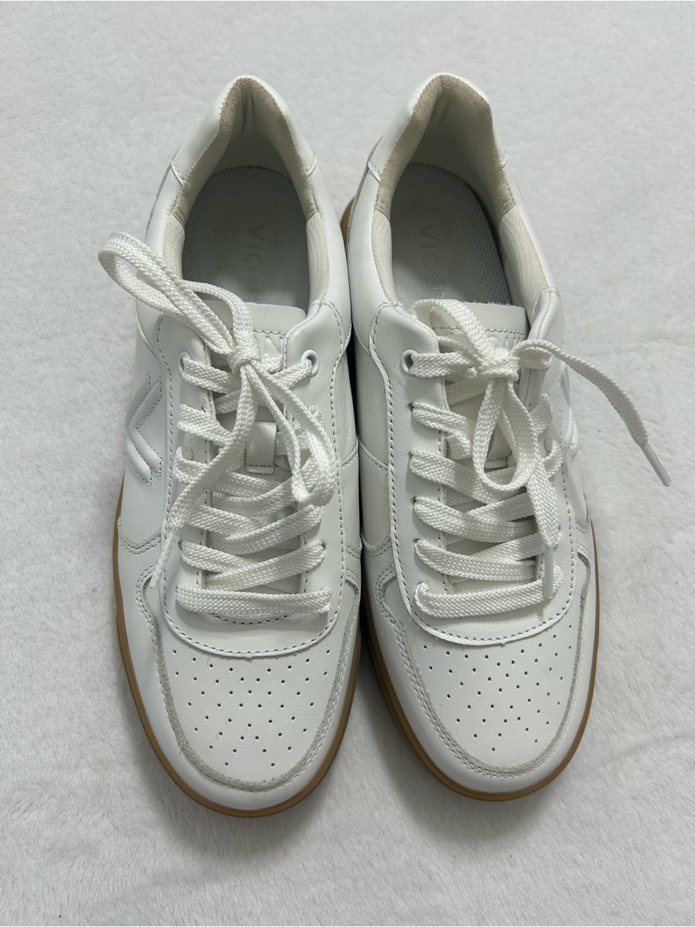 Women’s Vionic Kimmie Court Classic White Leather Sneakers